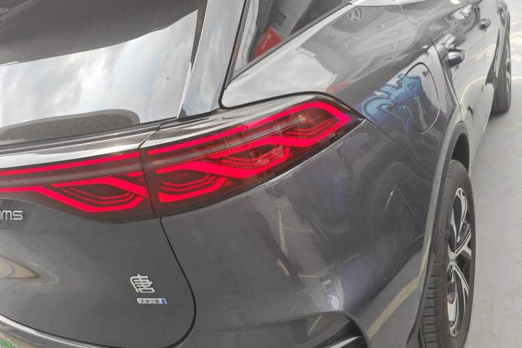 Used BYD Tang New Energy 2025 Intelligent Driving Version DM-i 115KM Flagship Edition Right Rear Taillight