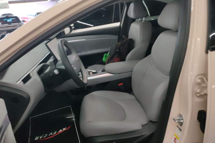 Used XPeng MONA M03 2024 620 with Ultra-Long Range