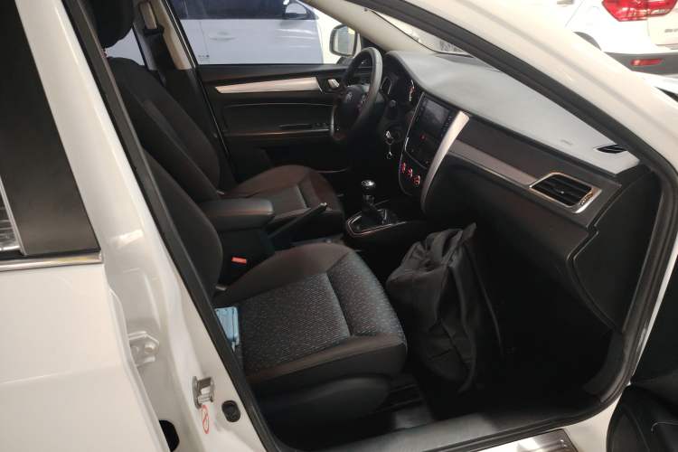 Used Bestune B30 2016 1.6L manual luxury version
