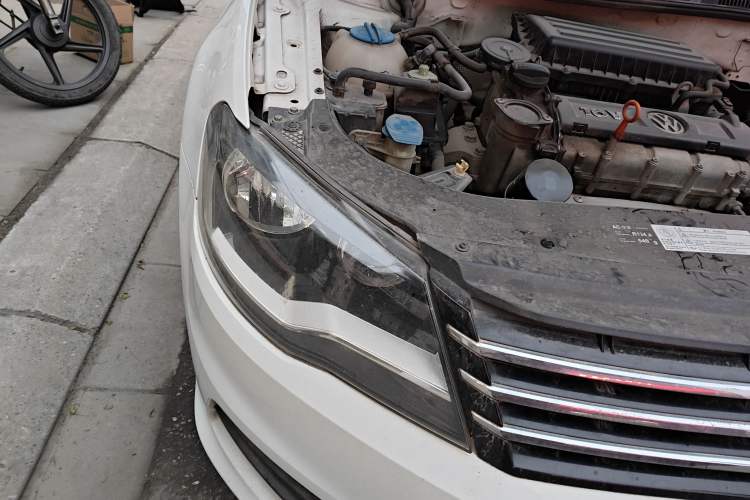 Used Volkswagen Bora 2013 1.6L Manual Fashion Edition
