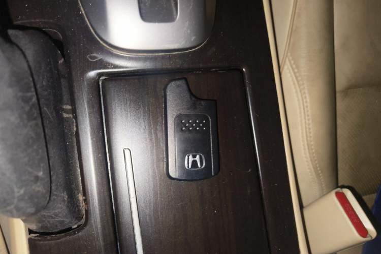 Used Honda Crosstour 2012 2.4L Luxury Edition Vehicle Key