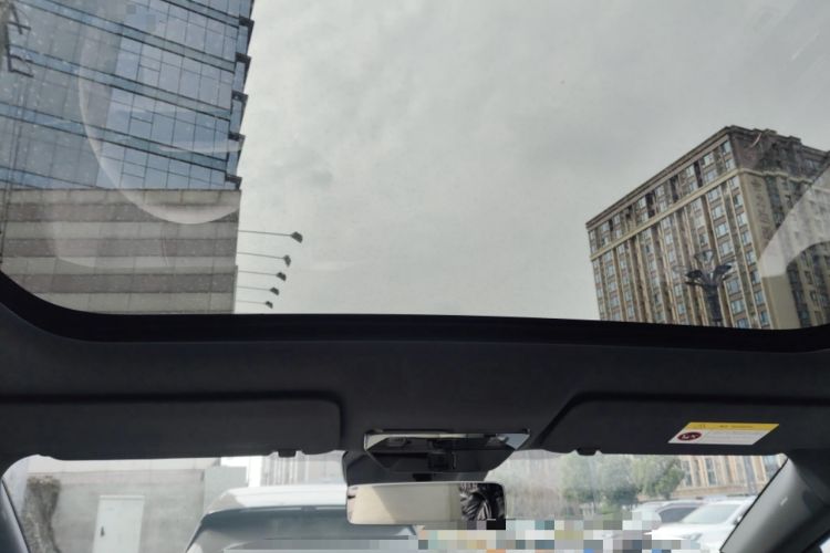 Used Li Auto i6 2025 Model Four-Wheel-Drive Standard Type
