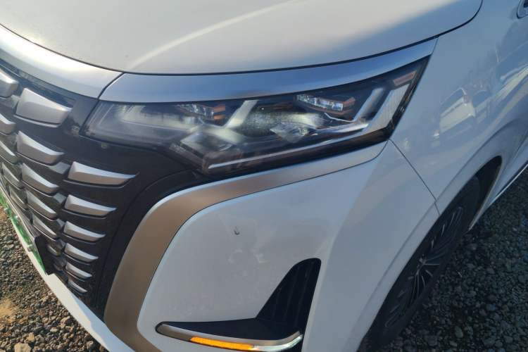 Used Denza D9 2022 DM-i 970 Four-Wheel Drive Prestige Model
