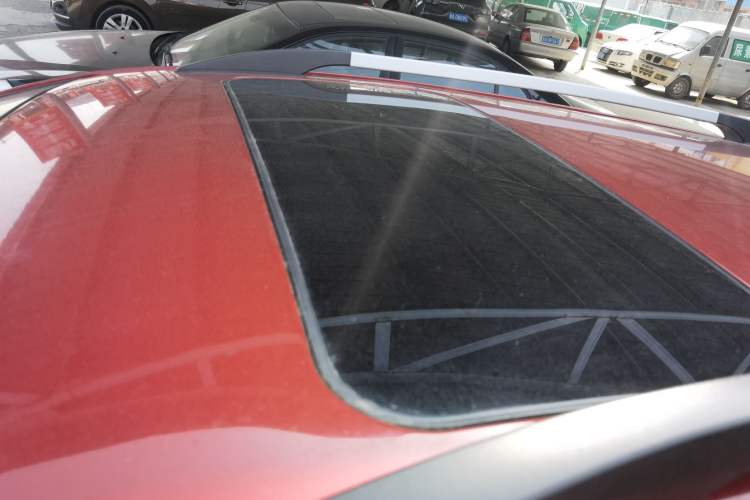 Used Haval H1 2017 Red-Label 1.5L AMT Luxury Model Roof