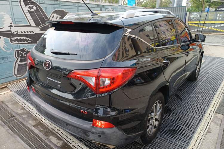 Used BYD Song 2018 1.5TID Automatic Smart Connect Prestige Model
