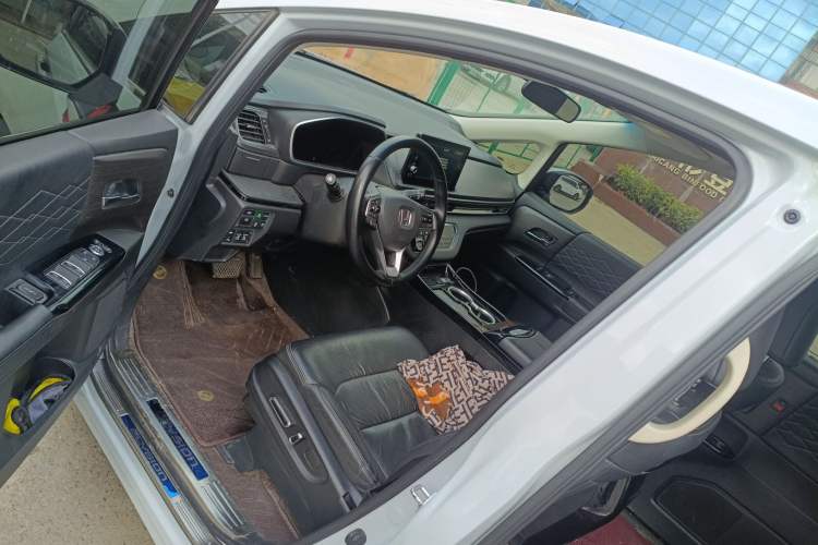 Used Honda Elysion 2024 2.0L eHEV Luxury Edition