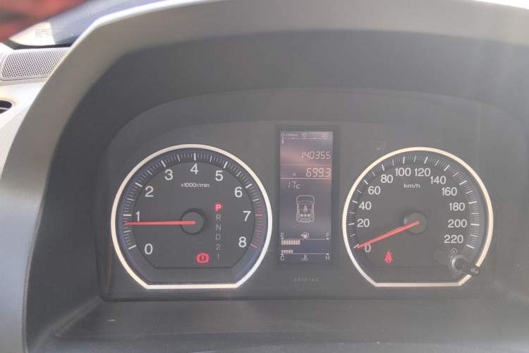 Used Honda CR-V 2010 2.0L Automatic Four-Wheel Drive Classic Edition Odometer Close Up