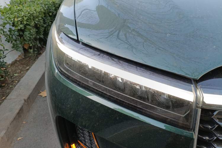 Used Li Auto ONE 2021 Extended-Range 6-Seater Version Right Front Headlight