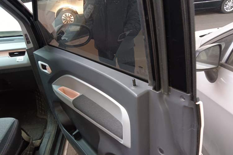 Used Chery New Energy QQ Ice Cream 2022 170km Sundae Phosphate Lithium-Ion