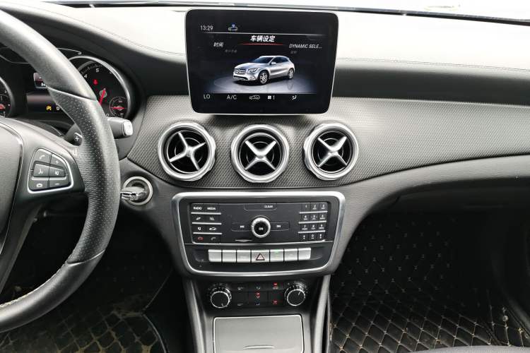 Used Mercedes-Benz GLA 2018 GLA 200 Fashion Model
