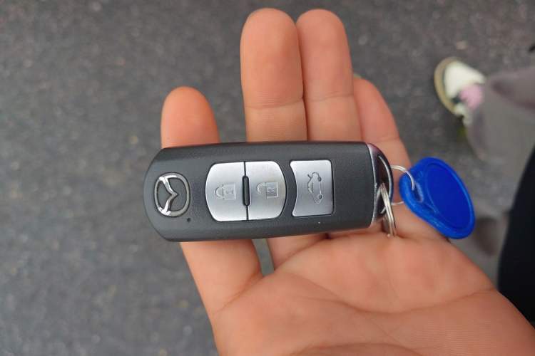 Used Mazda Mazda 3 Axela 2016 Sedan 1.5L Manual Luxury Model