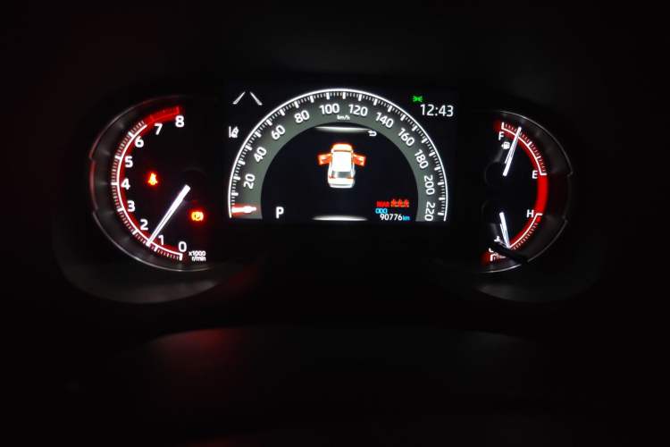 Used Toyota RAV4 2020 2.0L CVT Two-Wheel Drive Fashion Edition Odometer Close Up