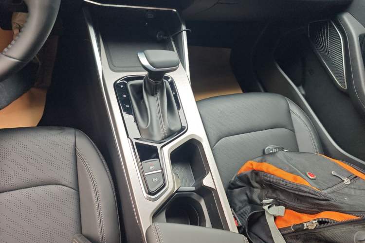 Used Geely Auto Emgrand 2023 4th Generation Champion Edition 1.5L CVT Prestige Model
