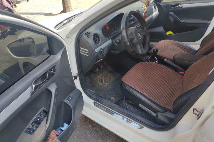 Used Volkswagen Jetta 2013 1.6L Manual Comfort Model Driver Seat