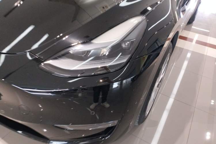 Used Tesla Model Y 2023 Long-Range All-Wheel-Drive Version