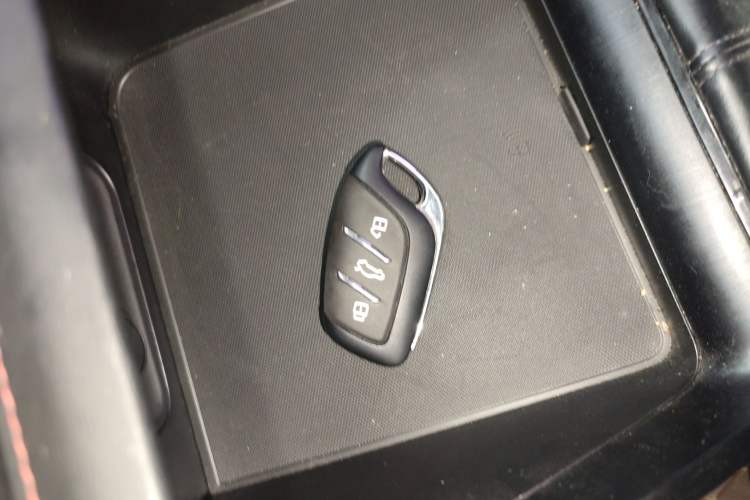 Used Roewe i5 2023 1.5L Manual Comfort Edition