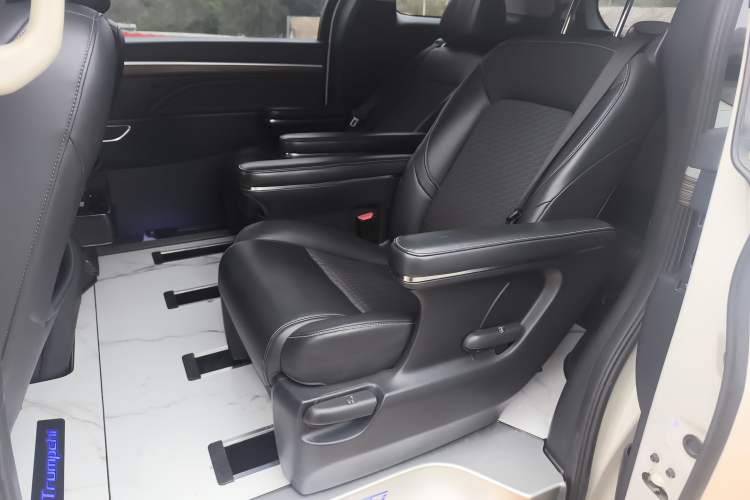 Used GAC Trumpchi M8 2021 Revised Version Lingxiu Series 390T Luxury Edition