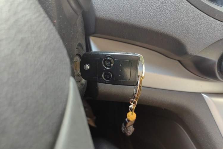 Used Honda CR-V 2012 2.0L two-wheel drive urban version