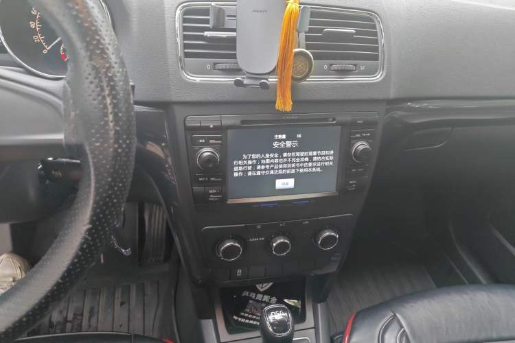 Used Skoda Yeti 2014 1.4TSI DSG Explorer Edition Audio And AC Panel