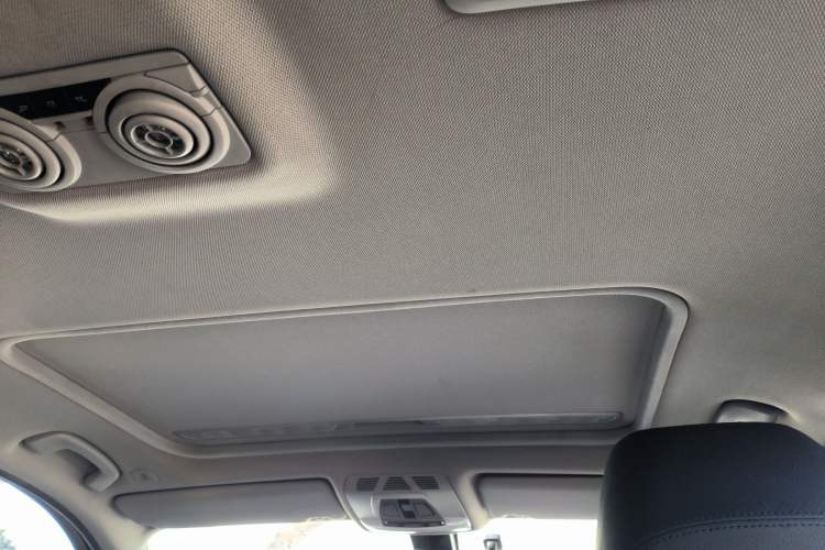 Used BMW 3 Series 2015 320Li Luxury Edition Fashion Model
