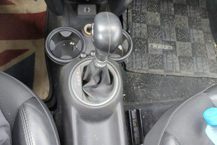 Used MINI 2012 1.6L COOPER Baker Street Gear Lever