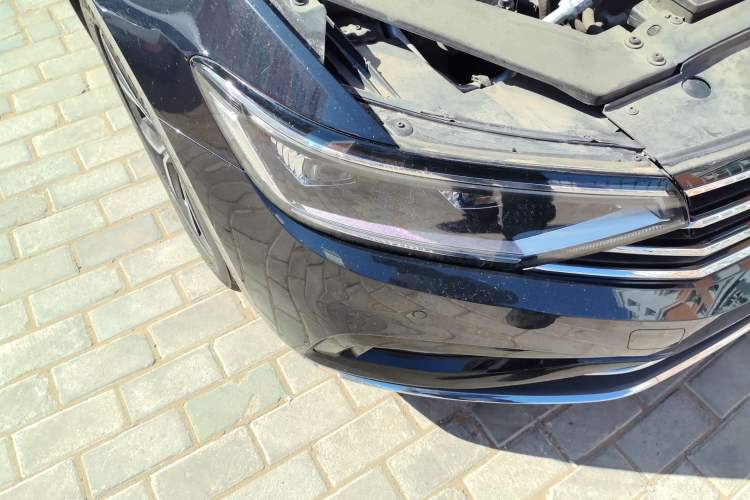 Used Volkswagen Magotan 2020 280TSI DSG Comfort Edition Right Front Headlight