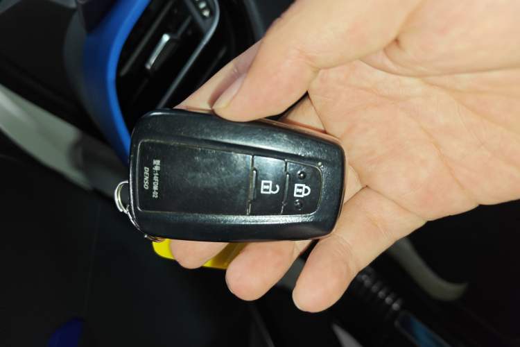 Used Toyota IZOA 2018 2.0L Yichi Edition China V Standard
