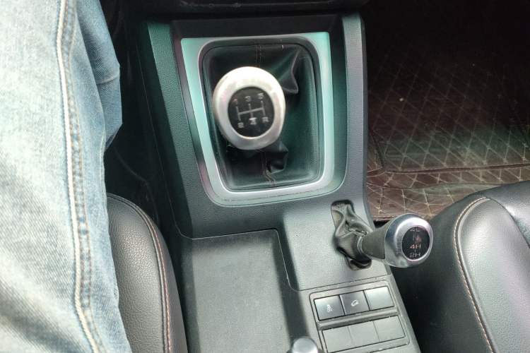 Used BAIC Off-Road BJ40 2016 40L 2.0T Manual All-Wheel Drive Prestige Edition
