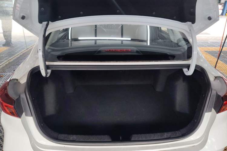 Used CHANGAN Eado 2021 PLUS 1.6L GDI Manual Luxury Model
