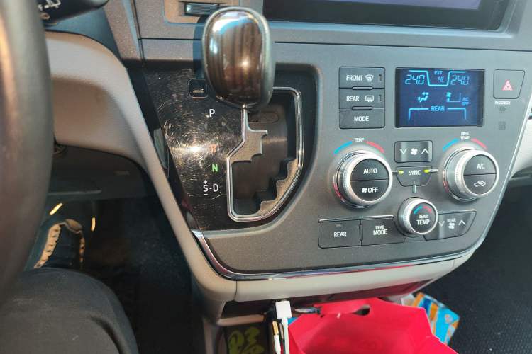 Used Toyota SIENNA 2016 3.5L Two-Wheel Drive 7-Seater Parallel Import

