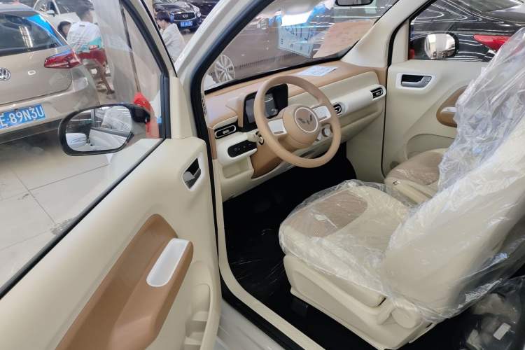 Used Wuling Hongguang MINIEV 2024 3rd Generation 215km Youth Edition