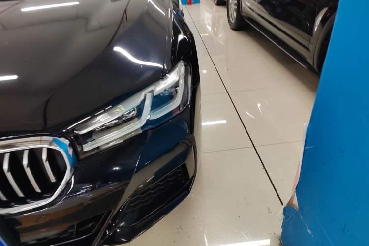 Used BMW 5 Series 2022 Second Facelift 530Li Leading Edition M Sport Package Left Front Headlight