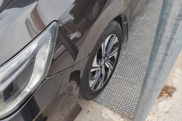 Used Honda Crider 2016 1.8L CVT Luxury Edition Left Front Wheel Hub