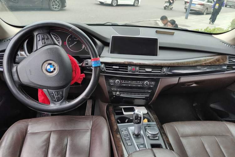 Used BMW X5 2015 xDrive28i