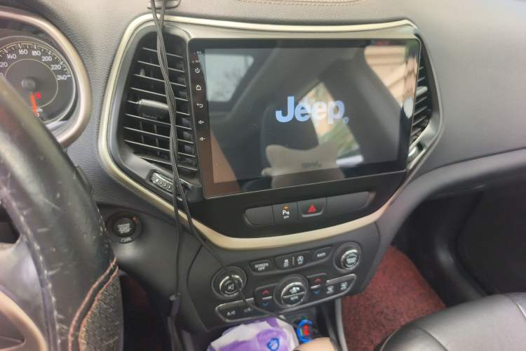 Used Jeep Cherokee 2017 2.4L Leading Edition