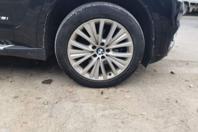 Used BMW X5 2017 xDrive28i
