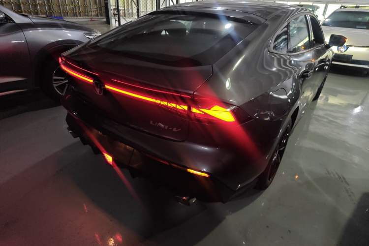 Used Changan UNI-V iDD 2023 Zhidian iDD 1.5T 113km Smart & Fun Version (Rapid Edition)