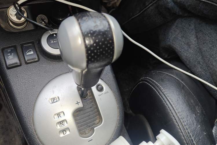 Used Nissan X-Trail 2010 2.5L CVT Flagship Edition 4WD Gear Lever