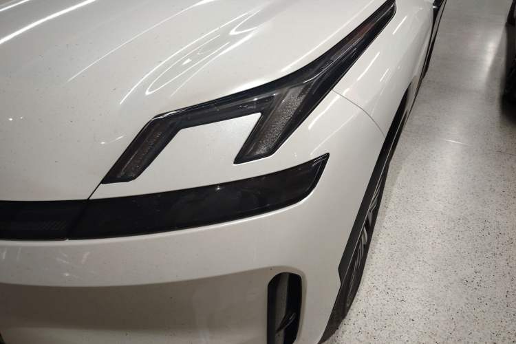 Used Lynk & Co 08 EM-P 2023 245km Ultra-Long Range Halo