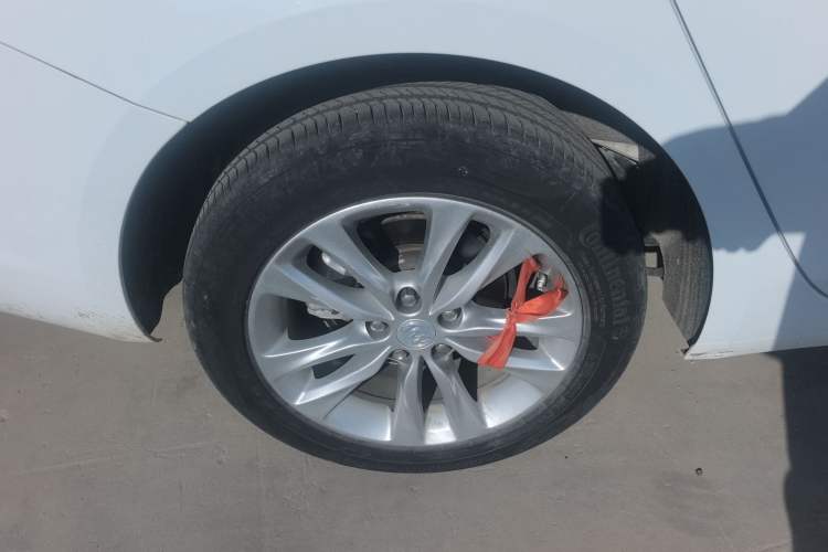 Used Buick Verano 2019 Sedan 20T Dual-Clutch Leading Model Right Rear Wheel Hub