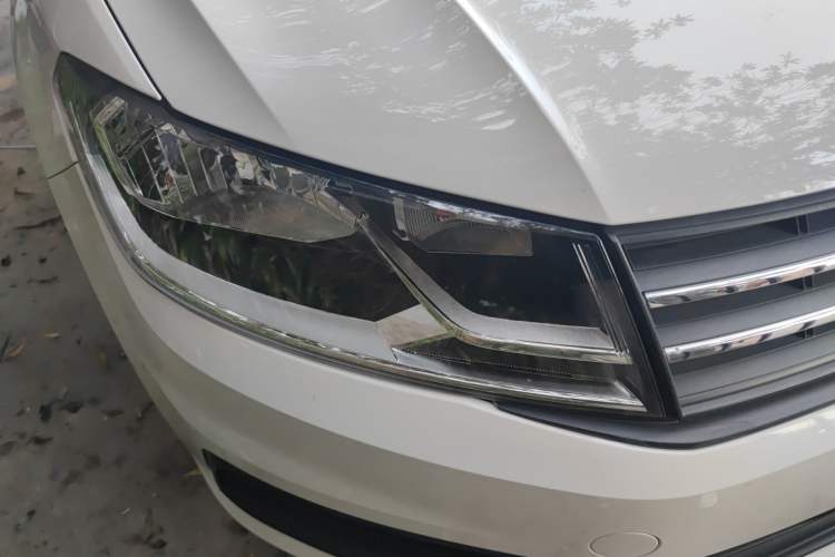 Used Volkswagen Santana 2021 1.5L Automatic Fashion Edition Right Front Headlight