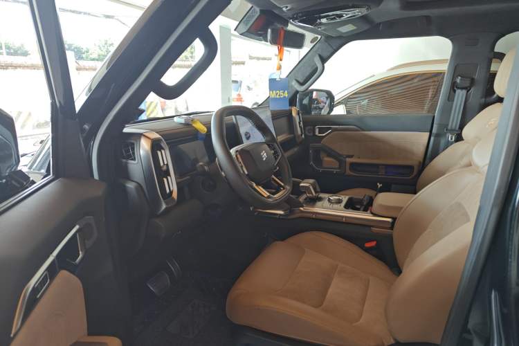 Used JETOUR Traveler 2023 2.0T All-Wheel Drive CrossPRO+