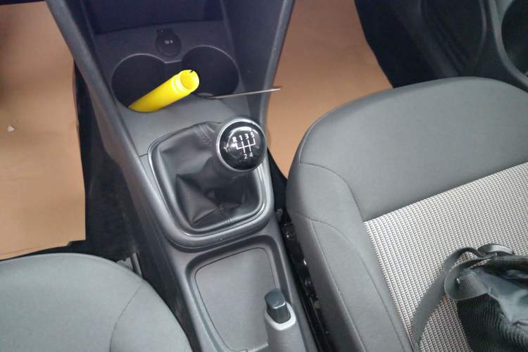 Used Volkswagen Polo 2016 1.4L Manual Fashion Model