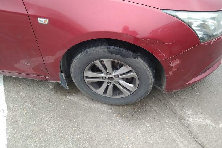 Used Chevrolet Cruze 2015 1.5L Classic SL MT Right Front Wheel Hub