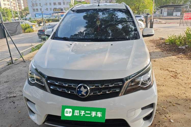 Used Venucia M50V 2017 1.6L XL CVT Luxury Edition
