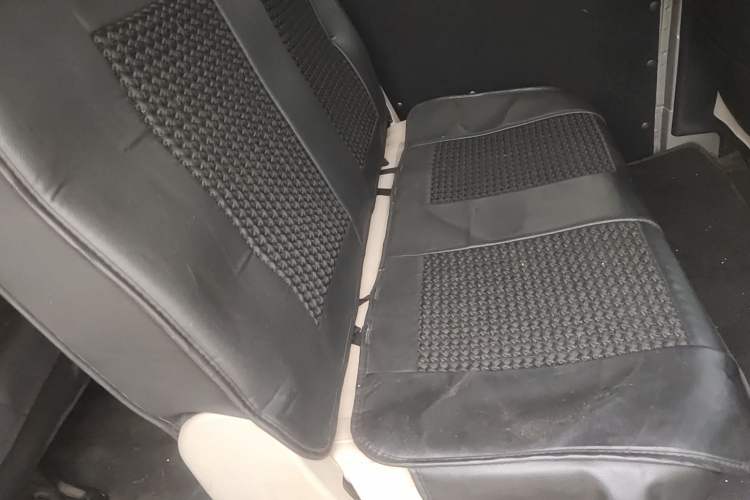 Used FORTHING Lingzhi 2022 M5 1.6L Practical 7-Seater Left Rear Seat