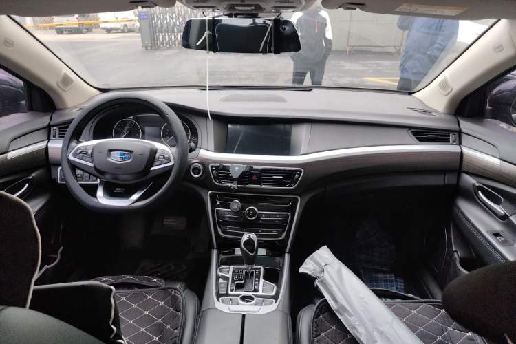 Used Geely Auto Emgrand GT 2018 1.8T Zunshang Zhiling Edition Center Console