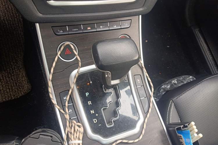 Used Land X7 2018 Geely Jingyue 1.5T Panoramic Luxury Model Gear Lever