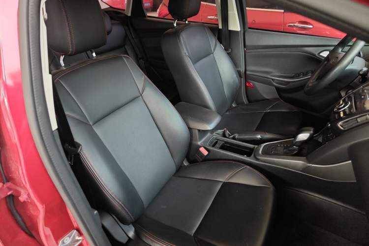 Used Ford Focus 2017 Hatchback 1.6L Automatic Comfort Plus SmartDrive Edition Right Front Seat