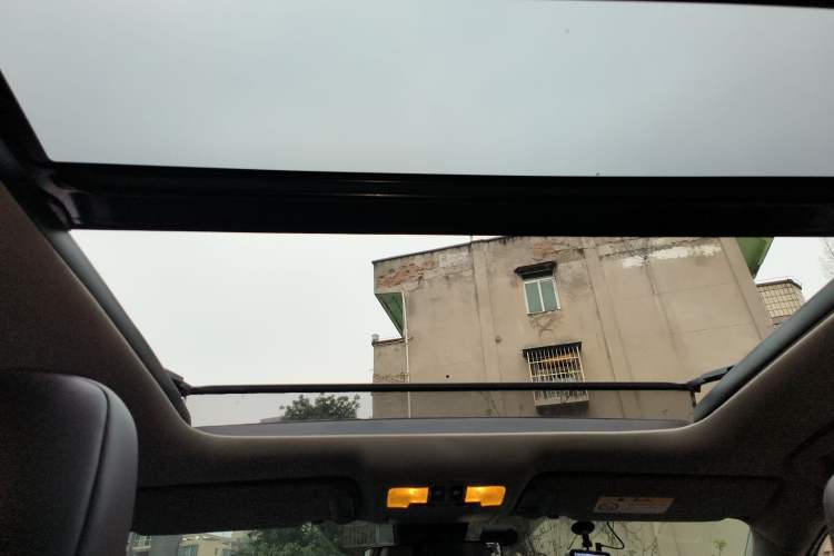 Used Toyota Highlander 2018 2.0T Four-Wheel Drive Luxury Version 7 Seats China VI Standard Headliner